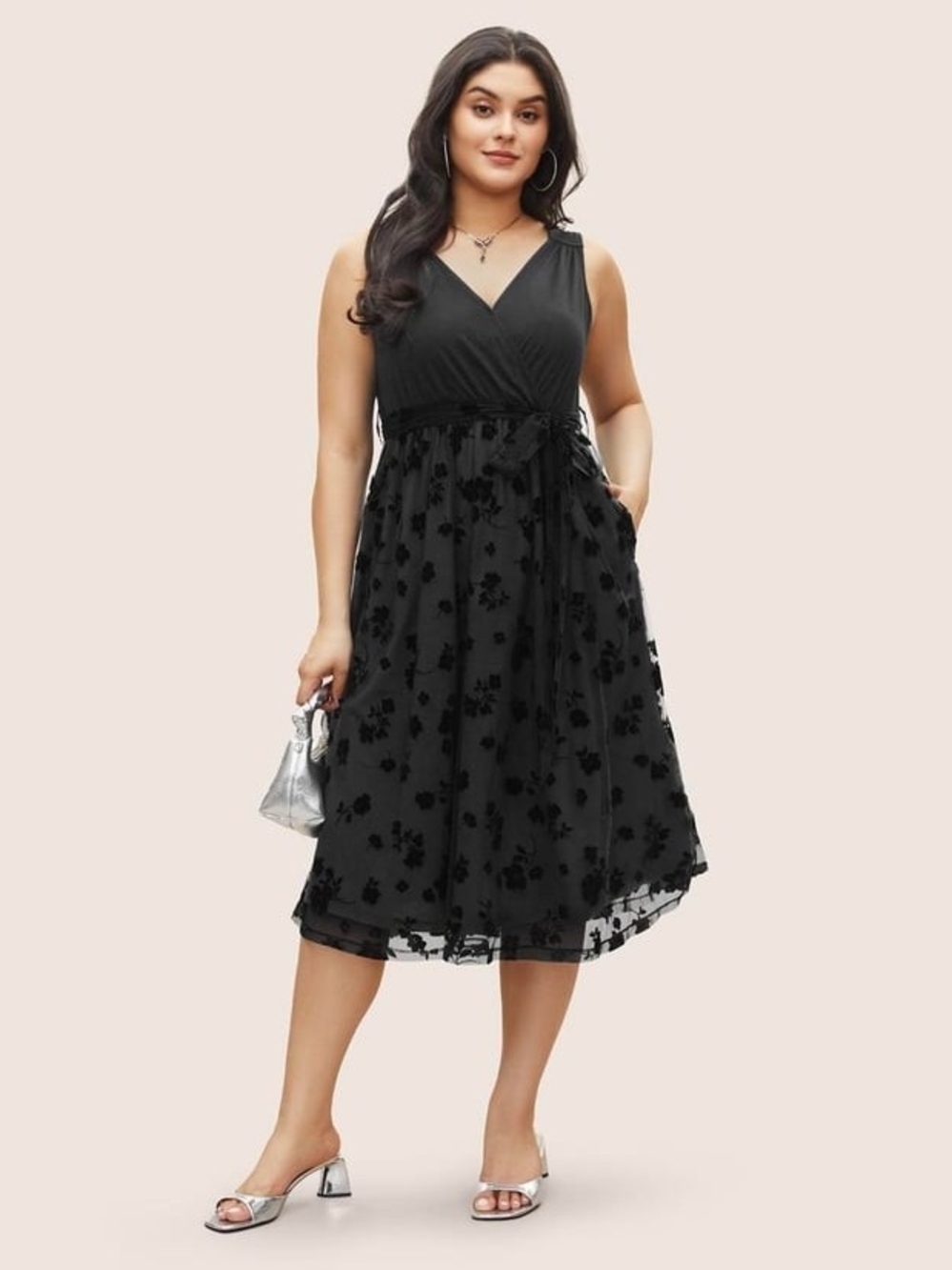 NWT BloomChic Black Floral Mesh V-Neck Faux Wrap Midi Dress, Size 14 16